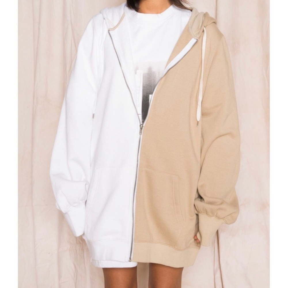 eggie | Two Tone Hoodie